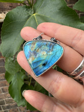 Load image into Gallery viewer, Blue Labradorite star pendant