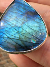 Load image into Gallery viewer, Blue Labradorite starry pendant