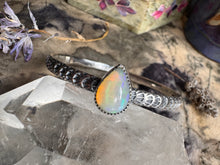 Load image into Gallery viewer, Small Tear drop Opal cuff