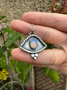 Opal eye Necklace