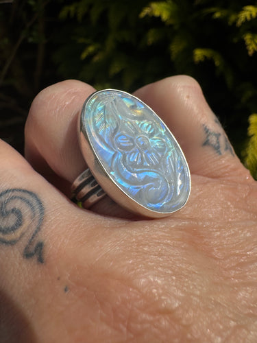 Carved flower Rainbow moonstone ring