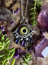 Load image into Gallery viewer, Glass eye necklace