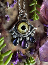 Load image into Gallery viewer, Glass eye necklace